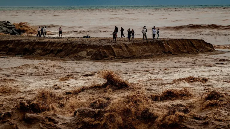 Sehr komplizierte Lage: Heftige Unwetter fordern zwei Todesopfer nahe Barcelona