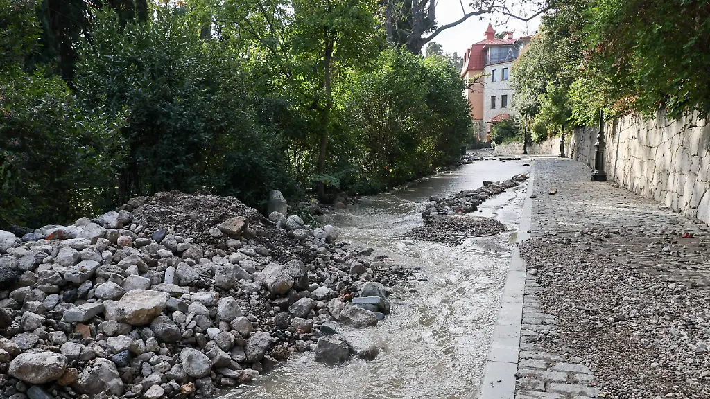 Ukrainische Angriffe: Russland meldet Wasser und Stromausfälle nach Angriffen auf die Krim