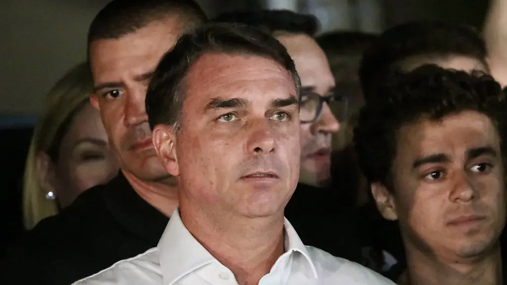 Angst vor Haftstrafe: Flavio Bolsonaro offenbar auf der Flucht in den USA
