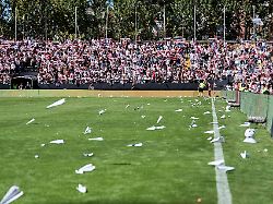 Wut in La Liga: Terzic mittendrin, Fans sorgen für Spielabbruch