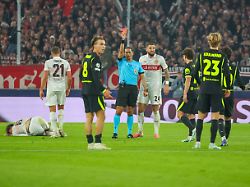 Halbe Stunde in Überzahl: Starker VfB Stuttgart trotzt Atlético in großem Spiel einen Punkt ab