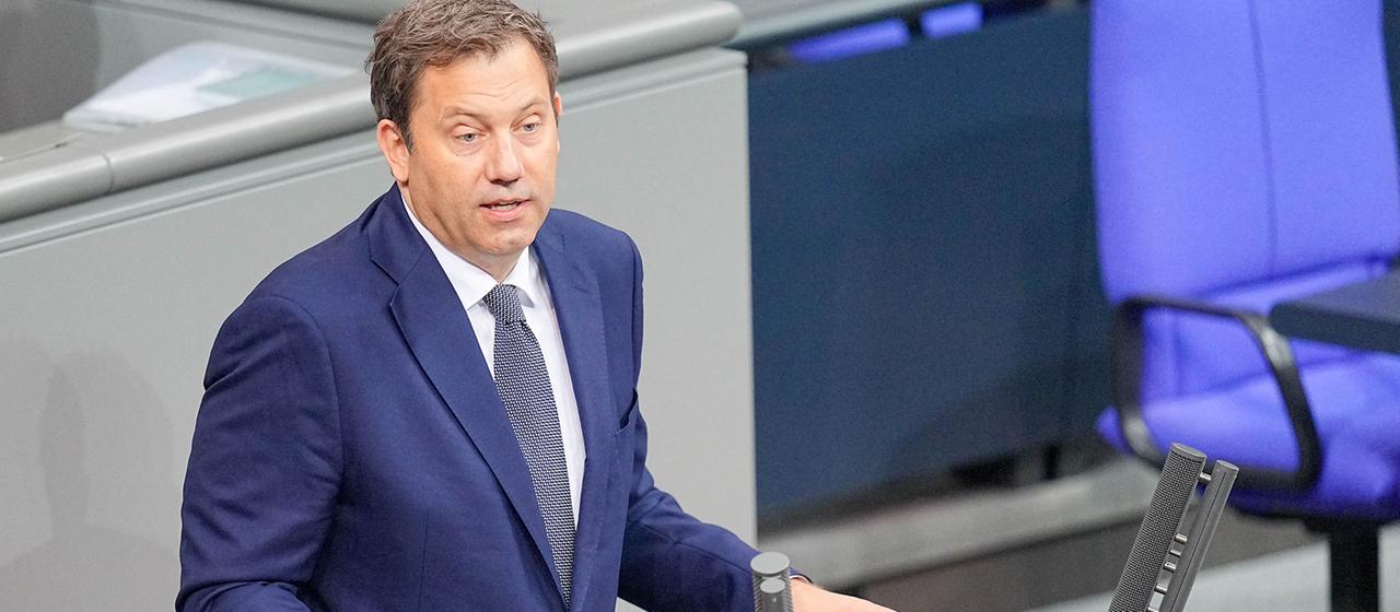 Einkommensteuer: Klingbeil verteidigt den Entwurf für die Steuerreform