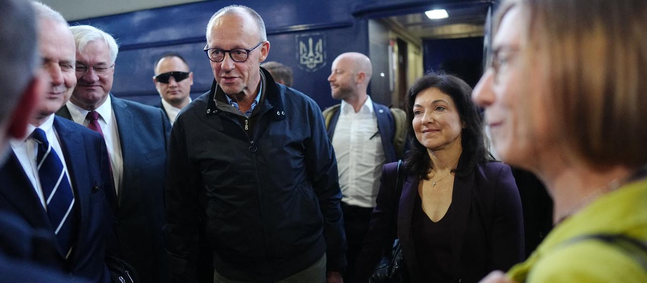 Krieg gegen die Ukraine: Kanzler Merz besucht Kiew