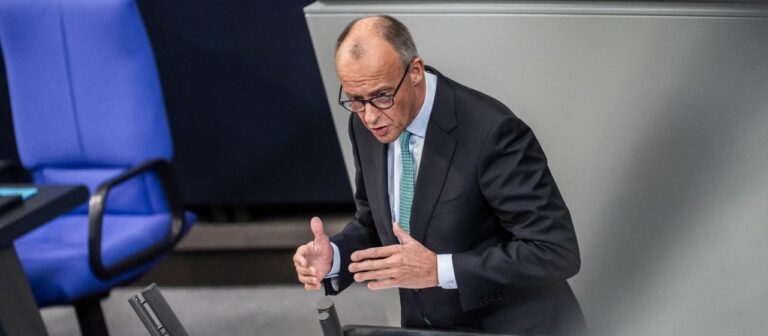 Kanzler setzt auf gute Regierungsarbeit gegen Extremismus