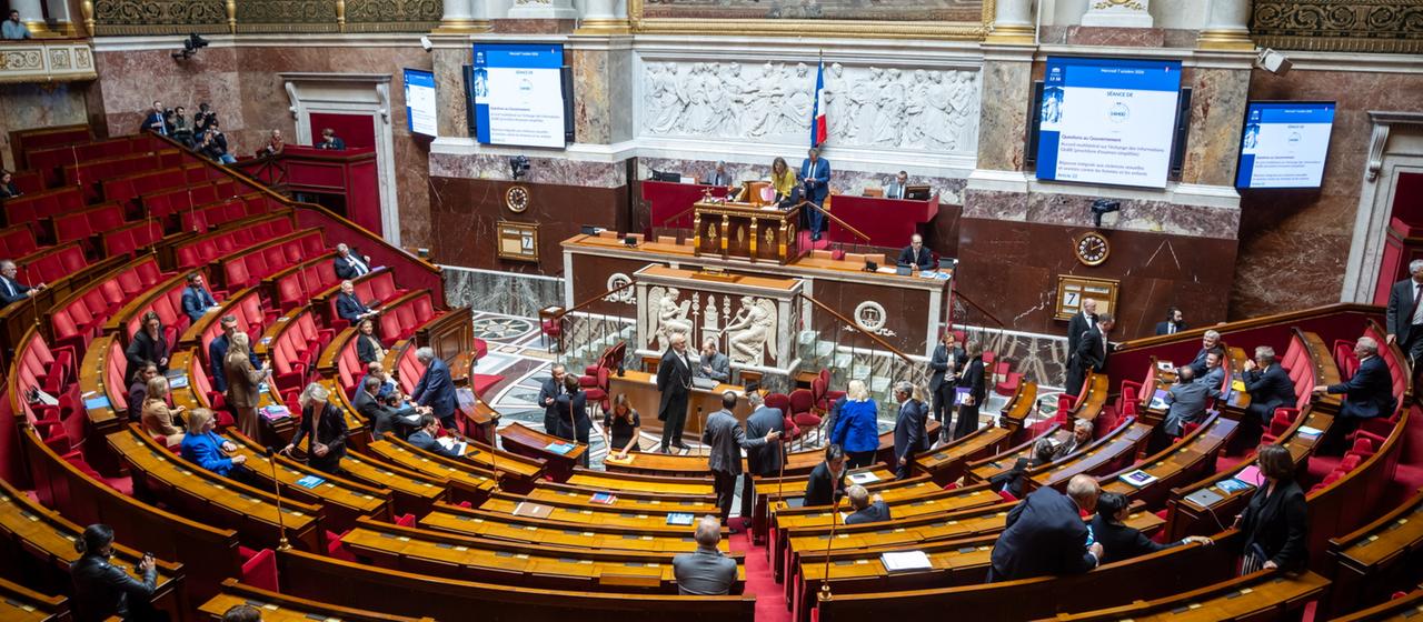 Auftakt der Haushaltsdebatte: Frankreich steht finanziell mit dem Rücken zur Wand