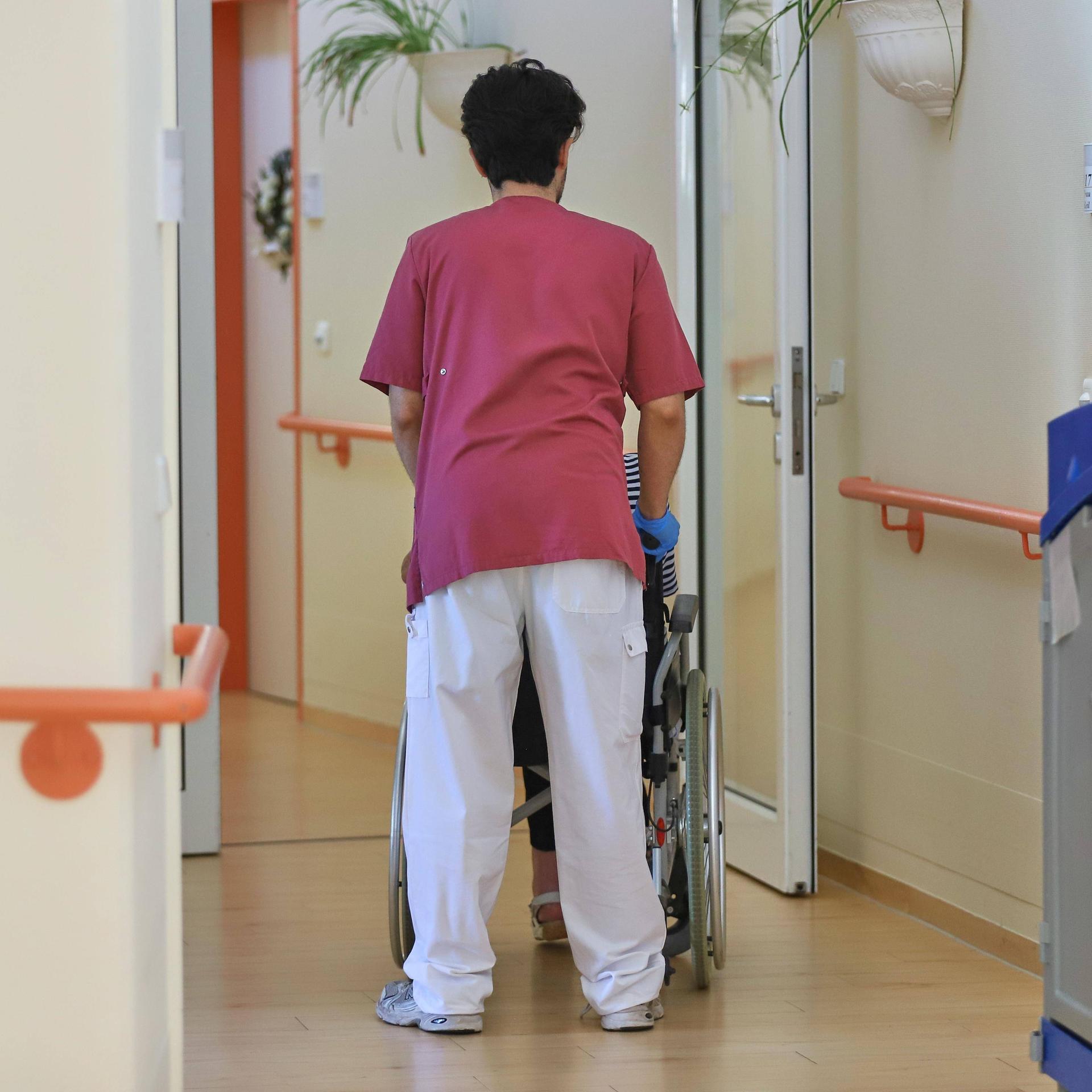 Dahmen von den Grünen hält Einigung bei Pflegereform für unzureichend