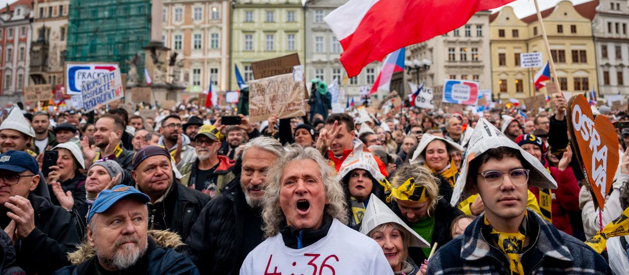 Regierung plant Rundfunkreform, Demonstrationen in Tschechien für Meinungsfreiheit