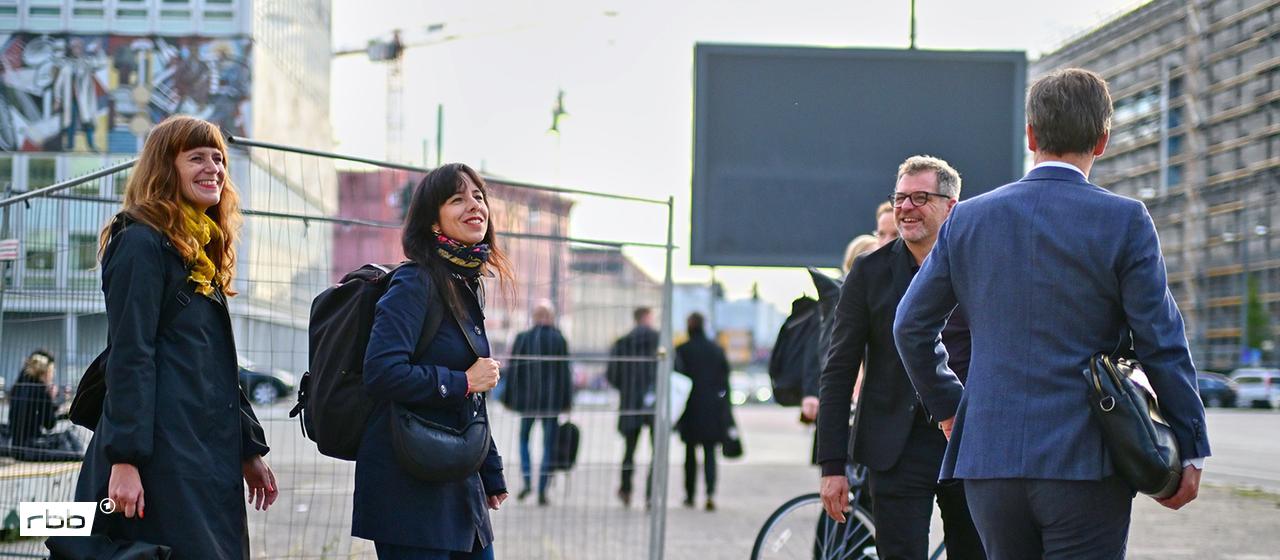 Nach Wahl in Berlin: Linke, Grüne und SPD vor Einigung auf Sondierungsgespräche