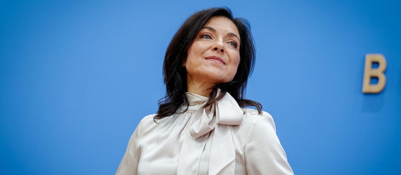 Wirtschaftsministerin Reiche für Direktzahlungen nach Tankrabatt
