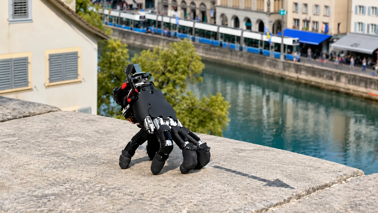ETH Zürich bringt einer Roboterhand das Laufen bei
