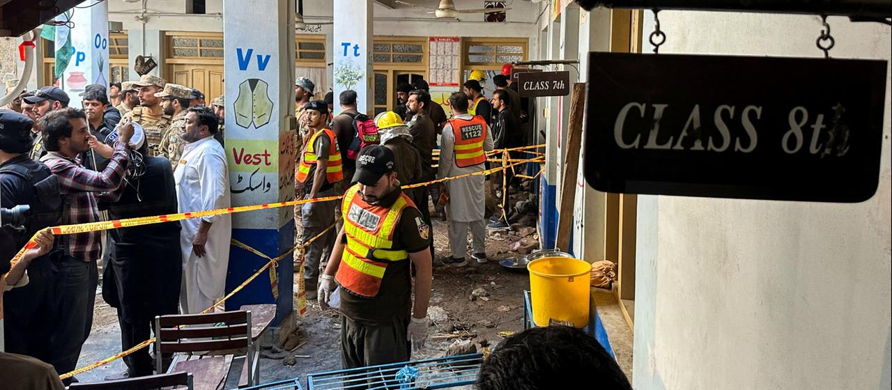 Viele Tote bei Einsturz eines Schuldachs in Pakistan