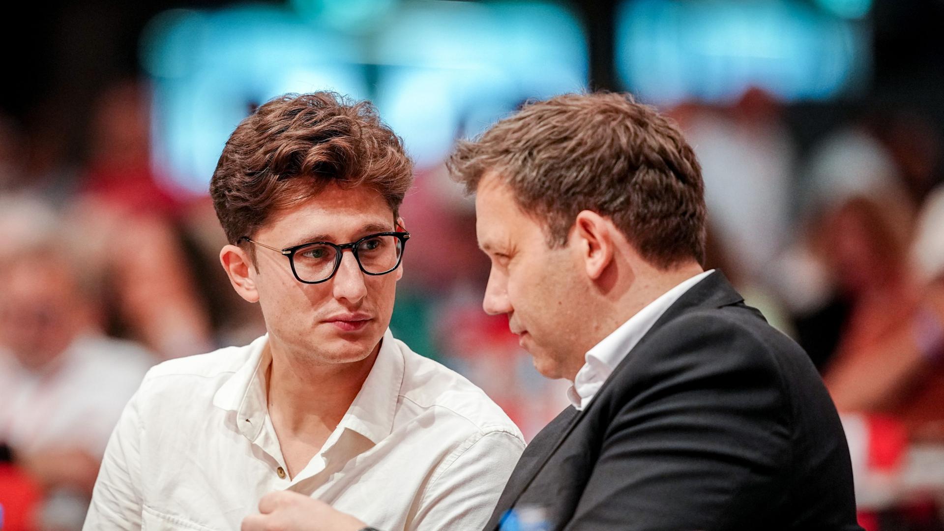 Debatte über SPD Vorsitz: Mit oder ohne Klingbeil?