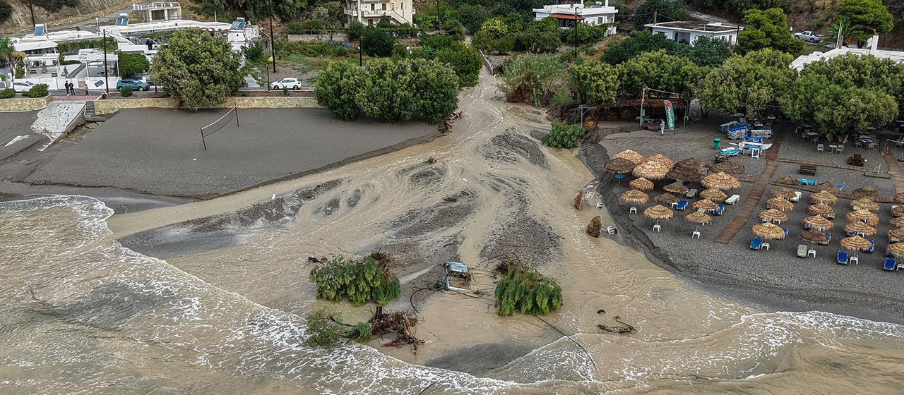 Nach tagelangen Regenfällen beginnen auf Kreta die Aufräumarbeiten